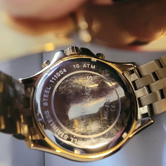 Michael Kors watch - Picture 3 of 4